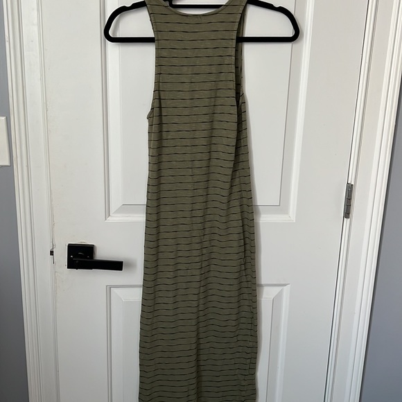 Green midi knit dress with slit - Picture 5 of 6